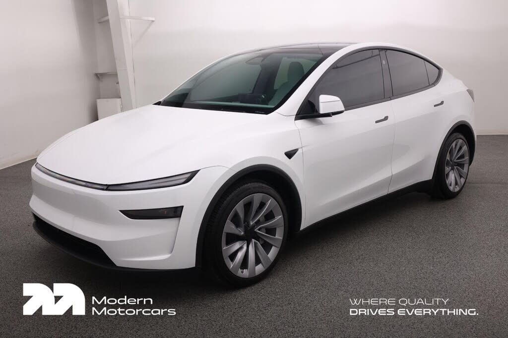 2026 TESLA Model Y