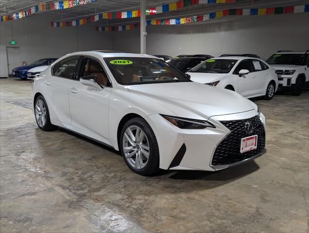 2021 LEXUS IS