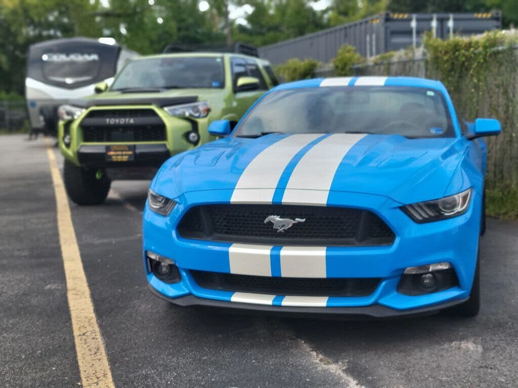 2017 FORD Mustang