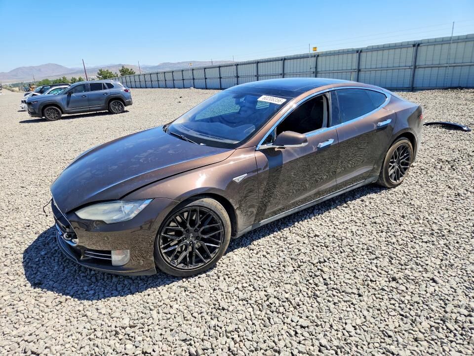 2014 TESLA Model S