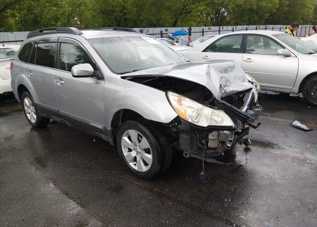 2012 SUBARU Outback