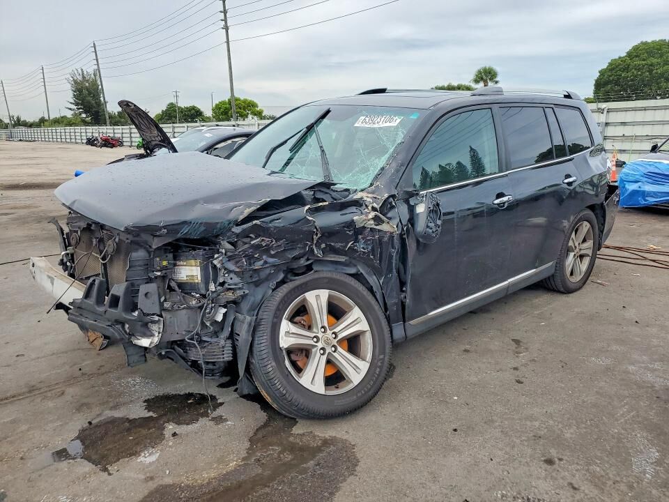 2011 TOYOTA Highlander