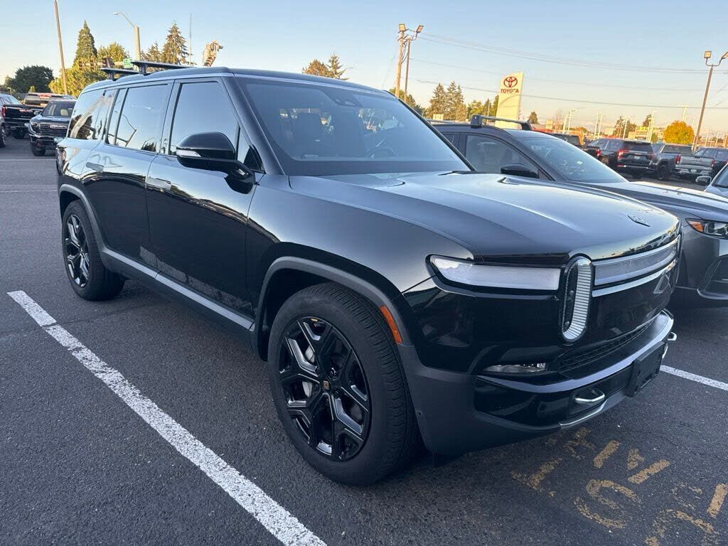 2023 RIVIAN R1S
