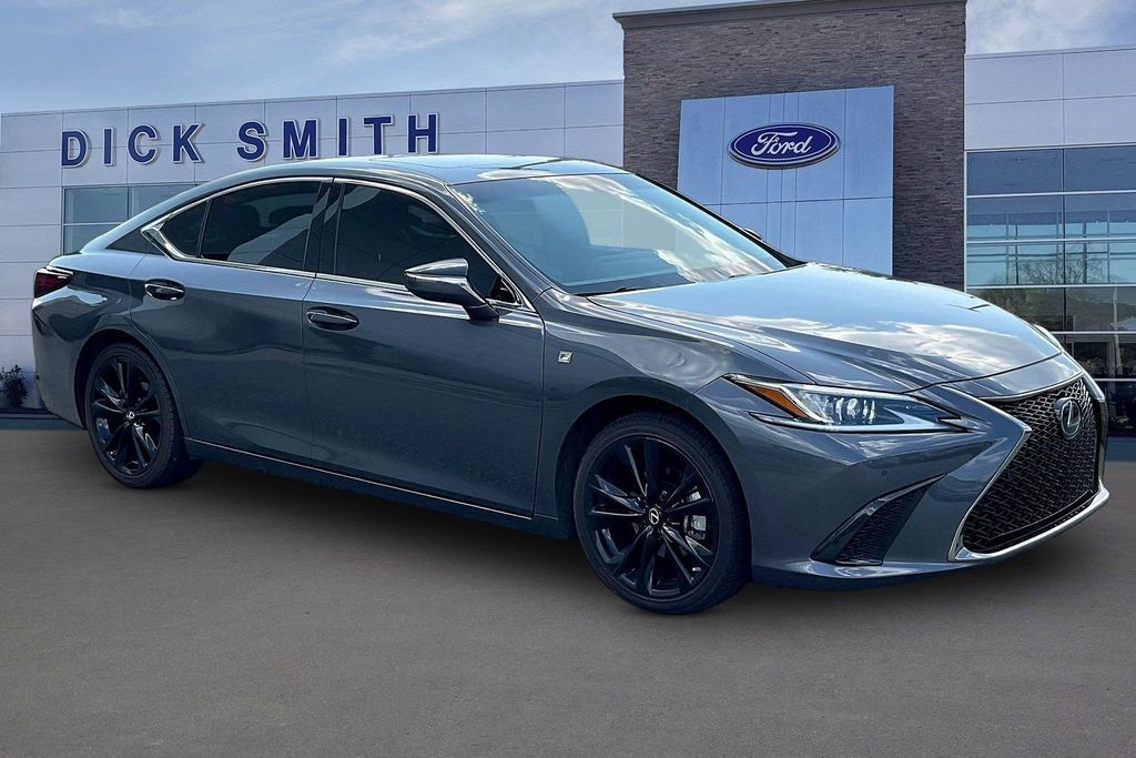 2024 LEXUS ES