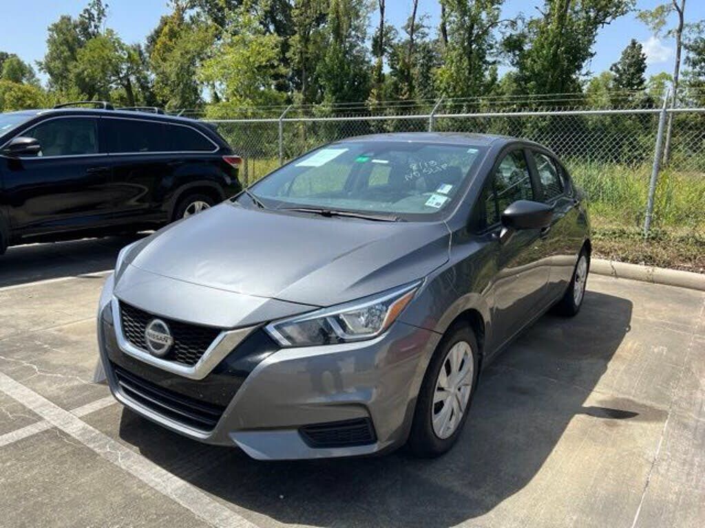 2022 NISSAN Versa
