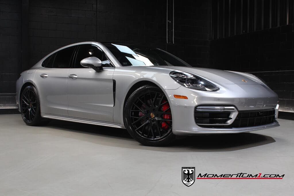 2022 PORSCHE Panamera