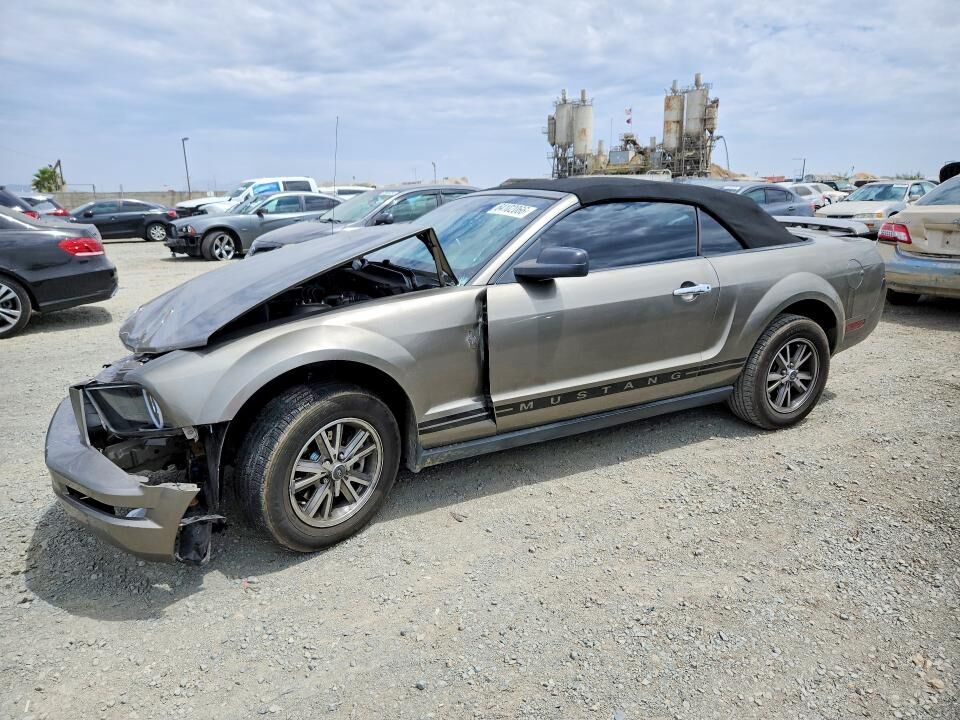 2005 FORD Mustang