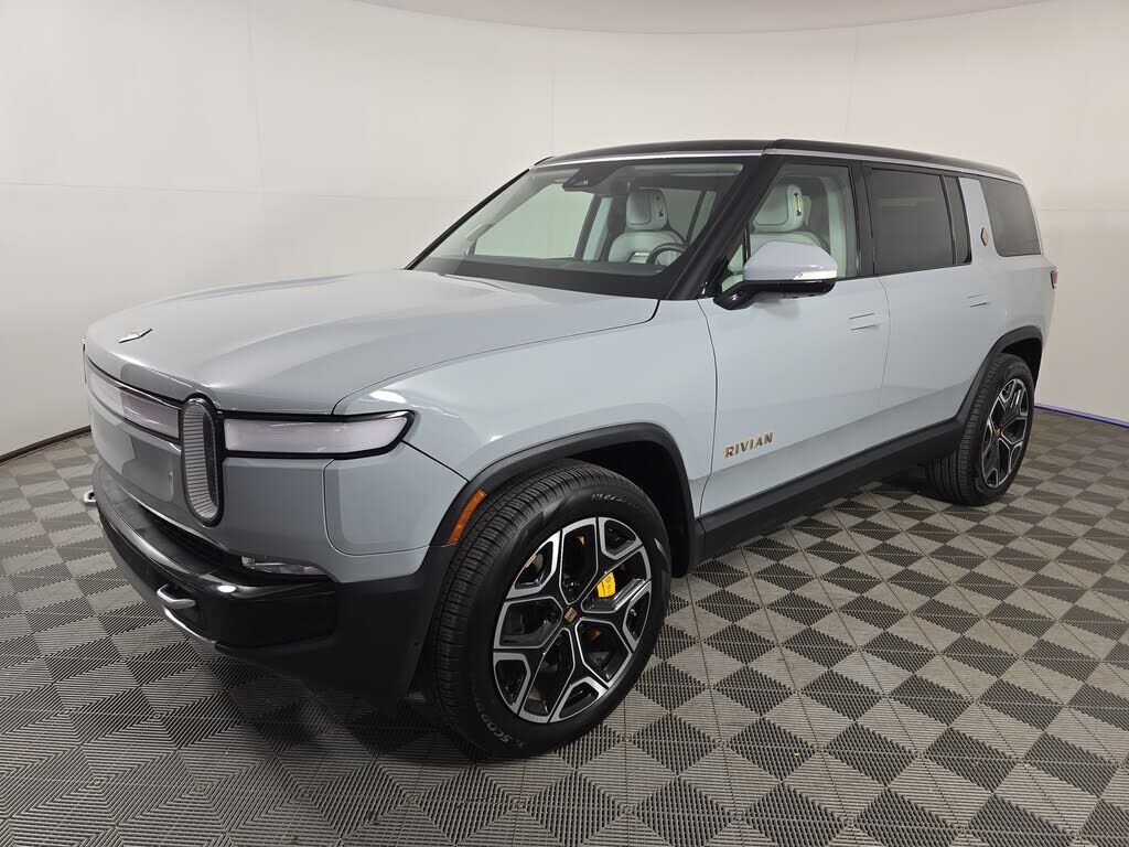 2023 RIVIAN R1S
