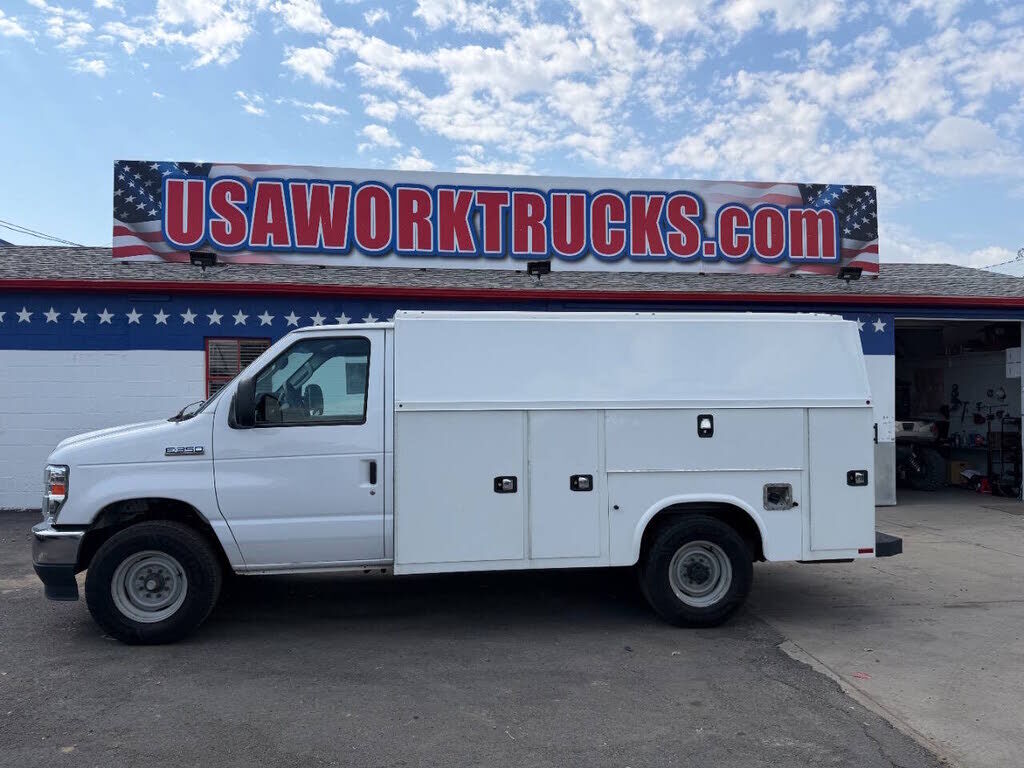 2021 FORD E-350
