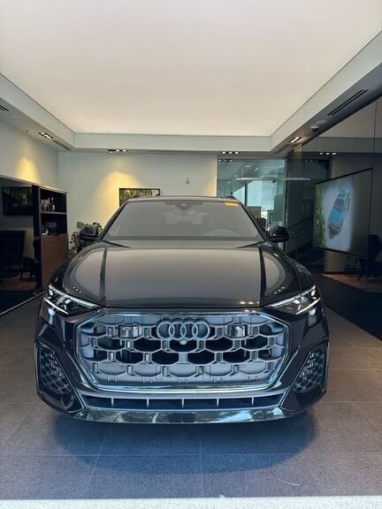 2024 AUDI SQ8