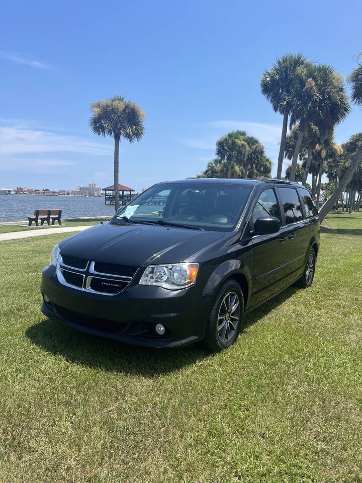 2017 DODGE Grand Caravan