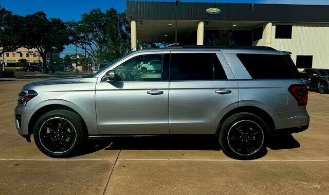 2022 FORD Expedition
