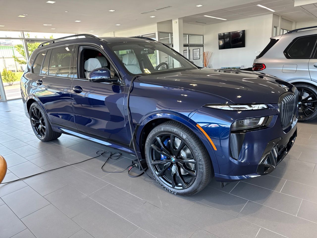 2027 BMW X7