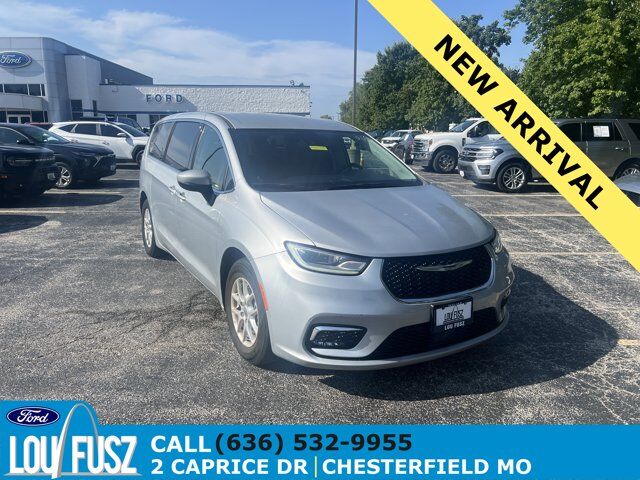 2023 CHRYSLER Pacifica