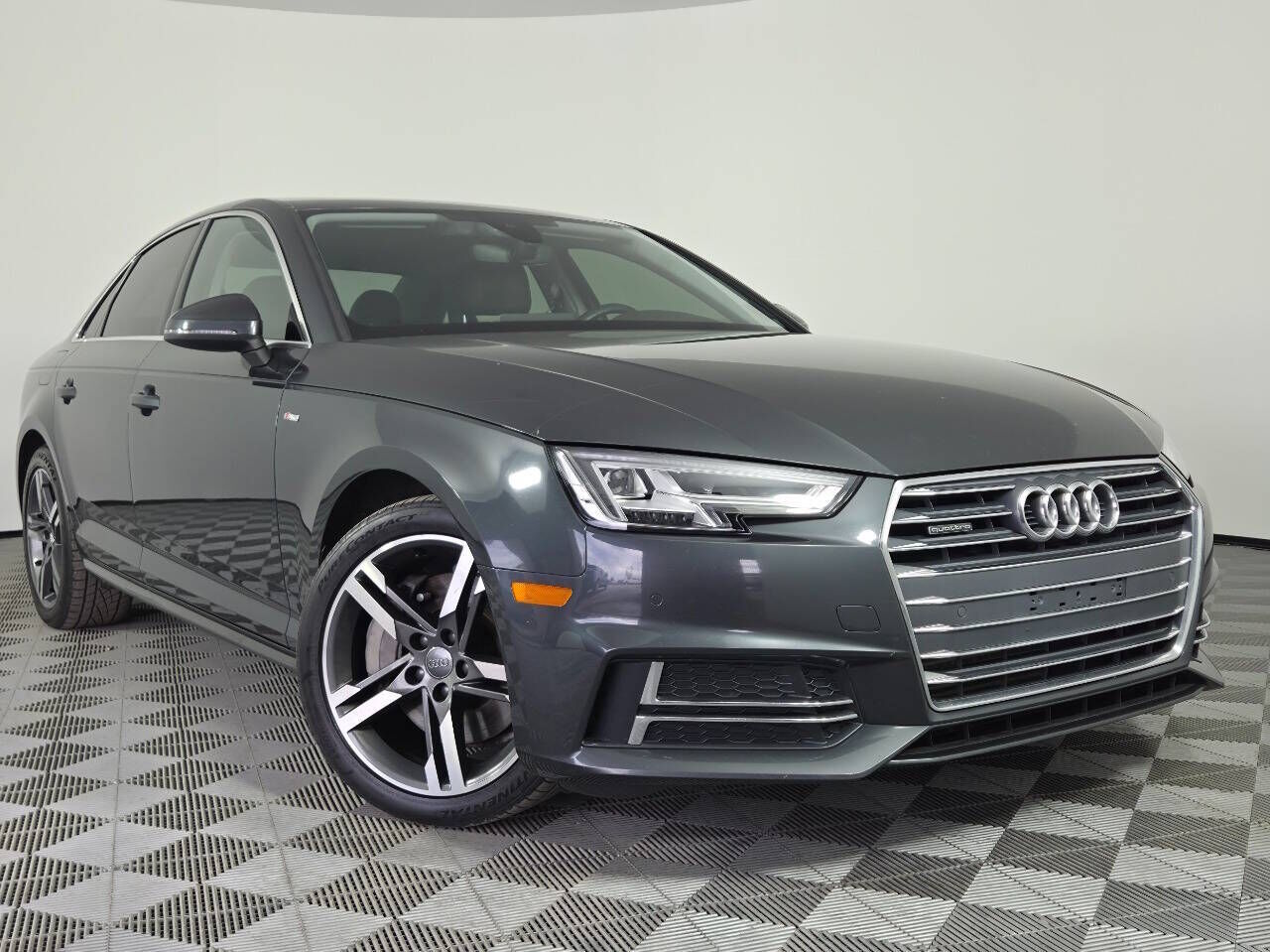 2017 AUDI A4