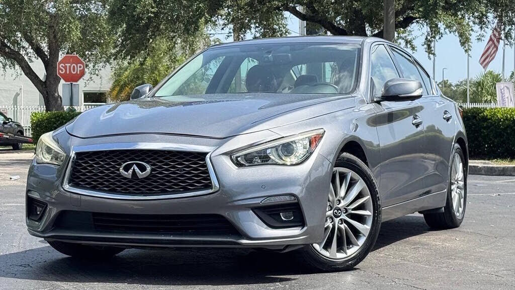 2021 INFINITI Q50