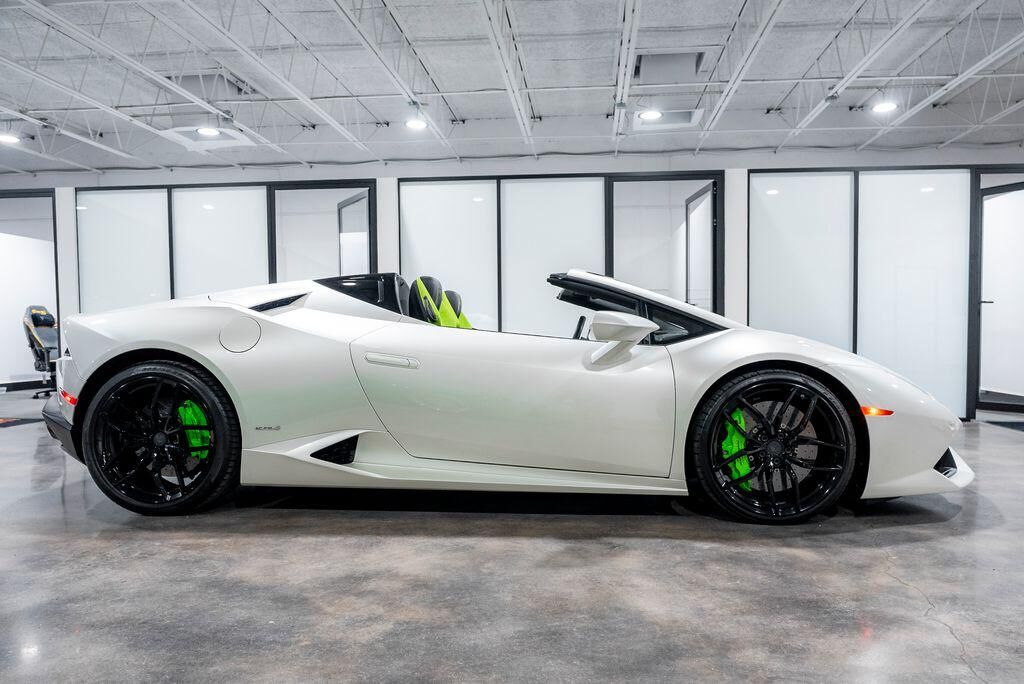 2016 LAMBORGHINI Huracan
