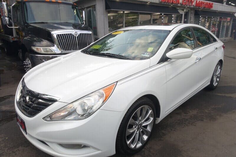 2013 HYUNDAI Sonata