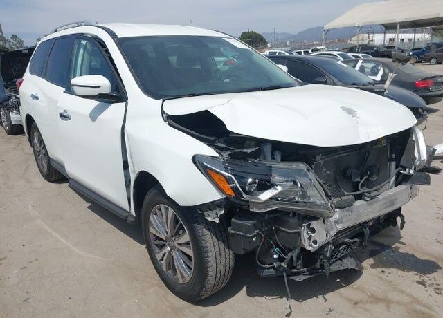 2020 NISSAN Pathfinder