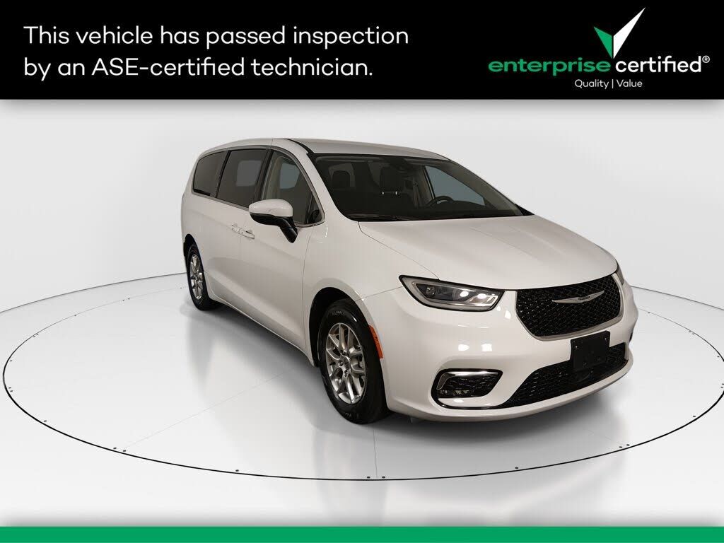 2023 CHRYSLER Pacifica