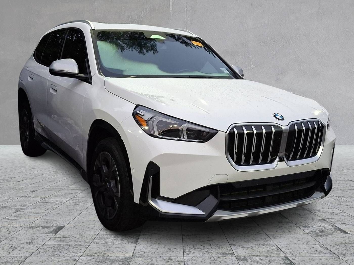 2023 BMW X1