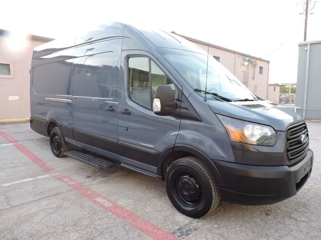 2019 FORD Transit
