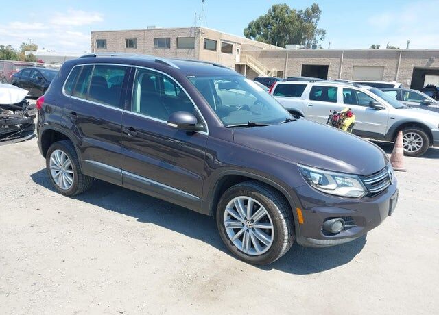 2016 VOLKSWAGEN Tiguan