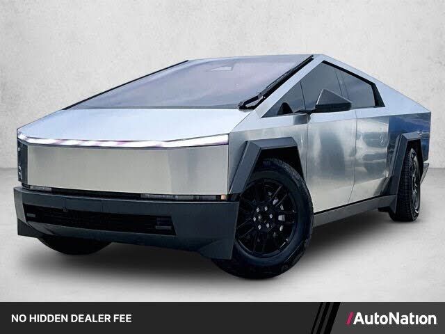 2025 TESLA Cybertruck