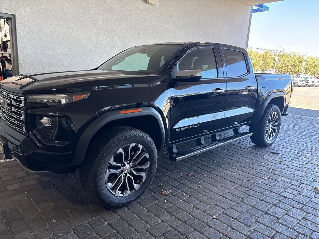 2023 GMC Canyon