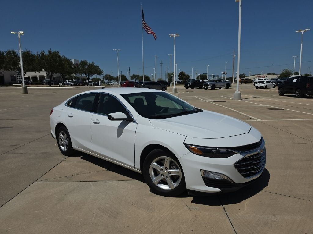 2024 CHEVROLET Malibu