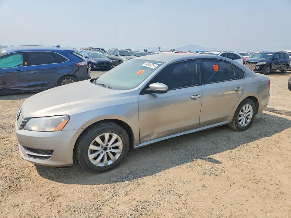 2012 VOLKSWAGEN Passat