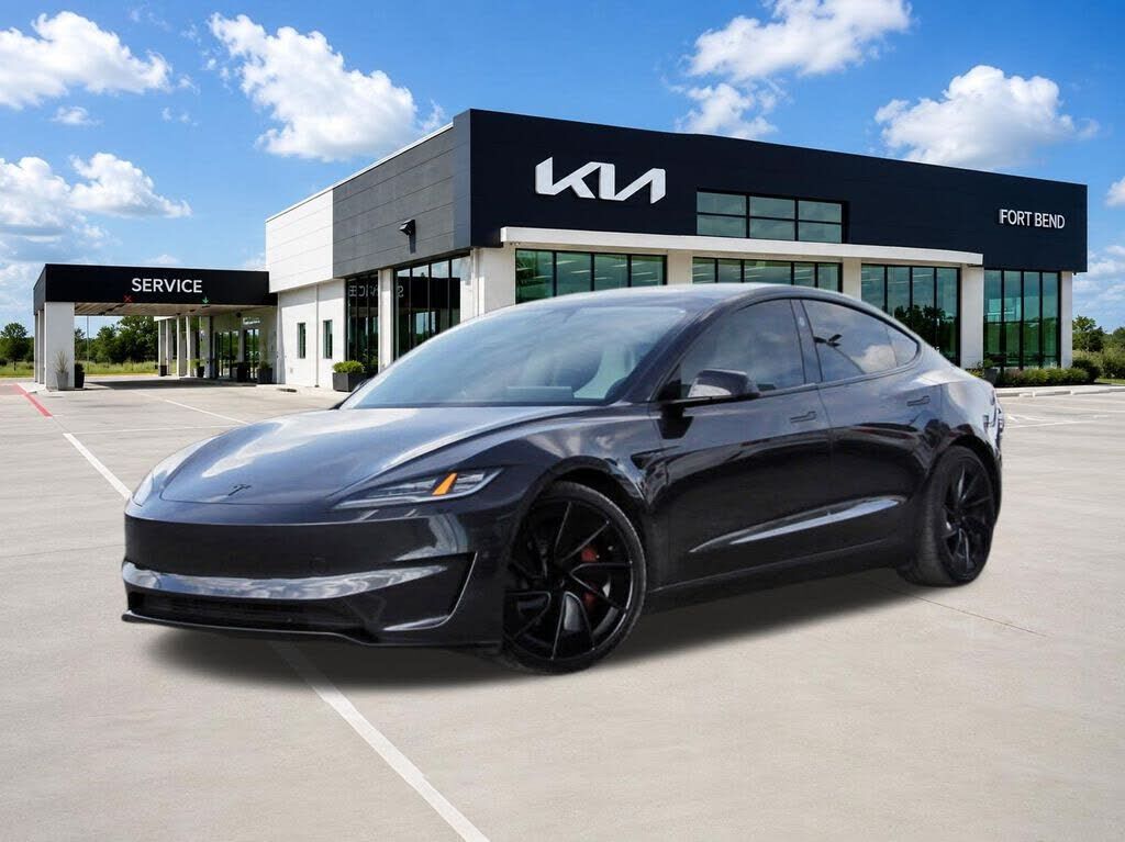 2024 TESLA Model 3