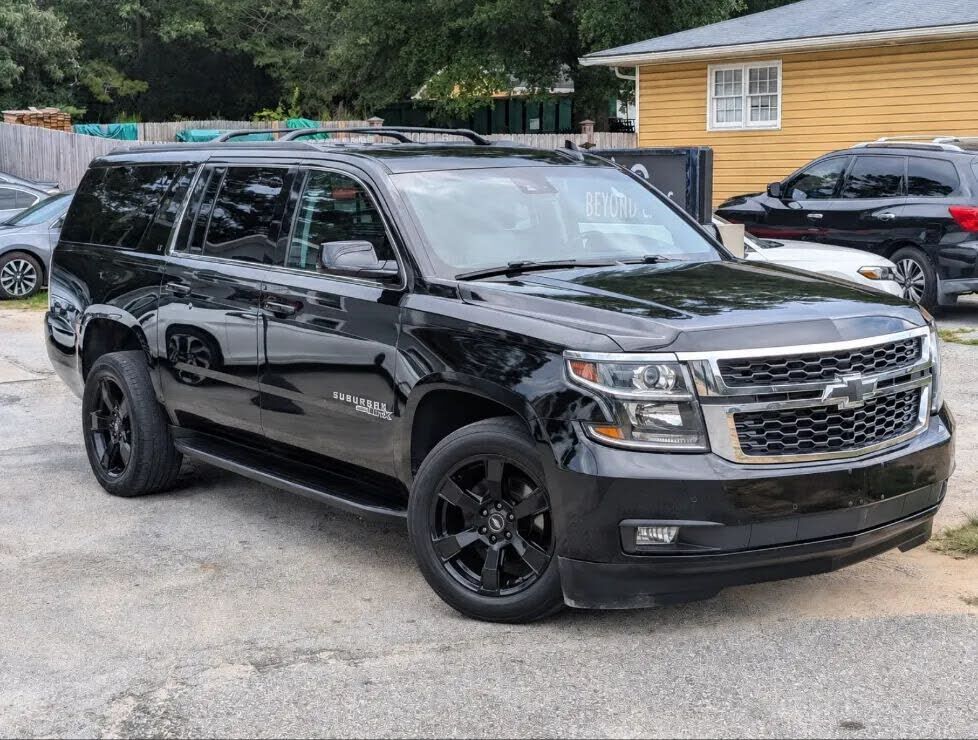 2017 CHEVROLET Suburban
