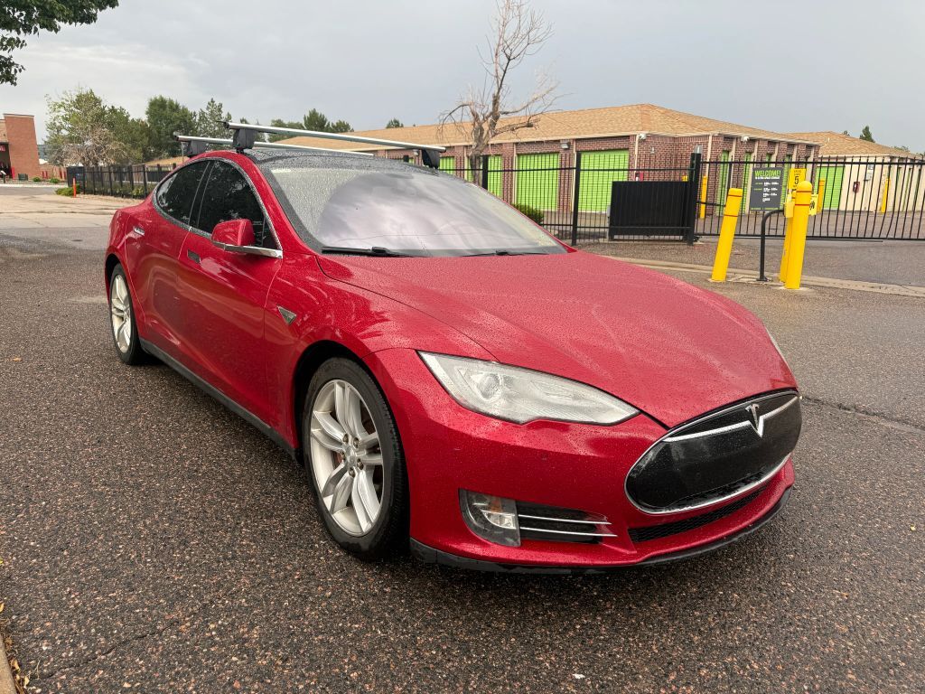 2014 TESLA Model S