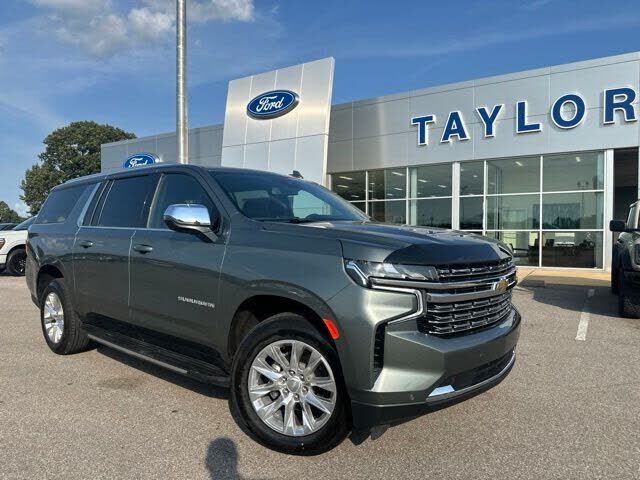 2023 CHEVROLET Suburban