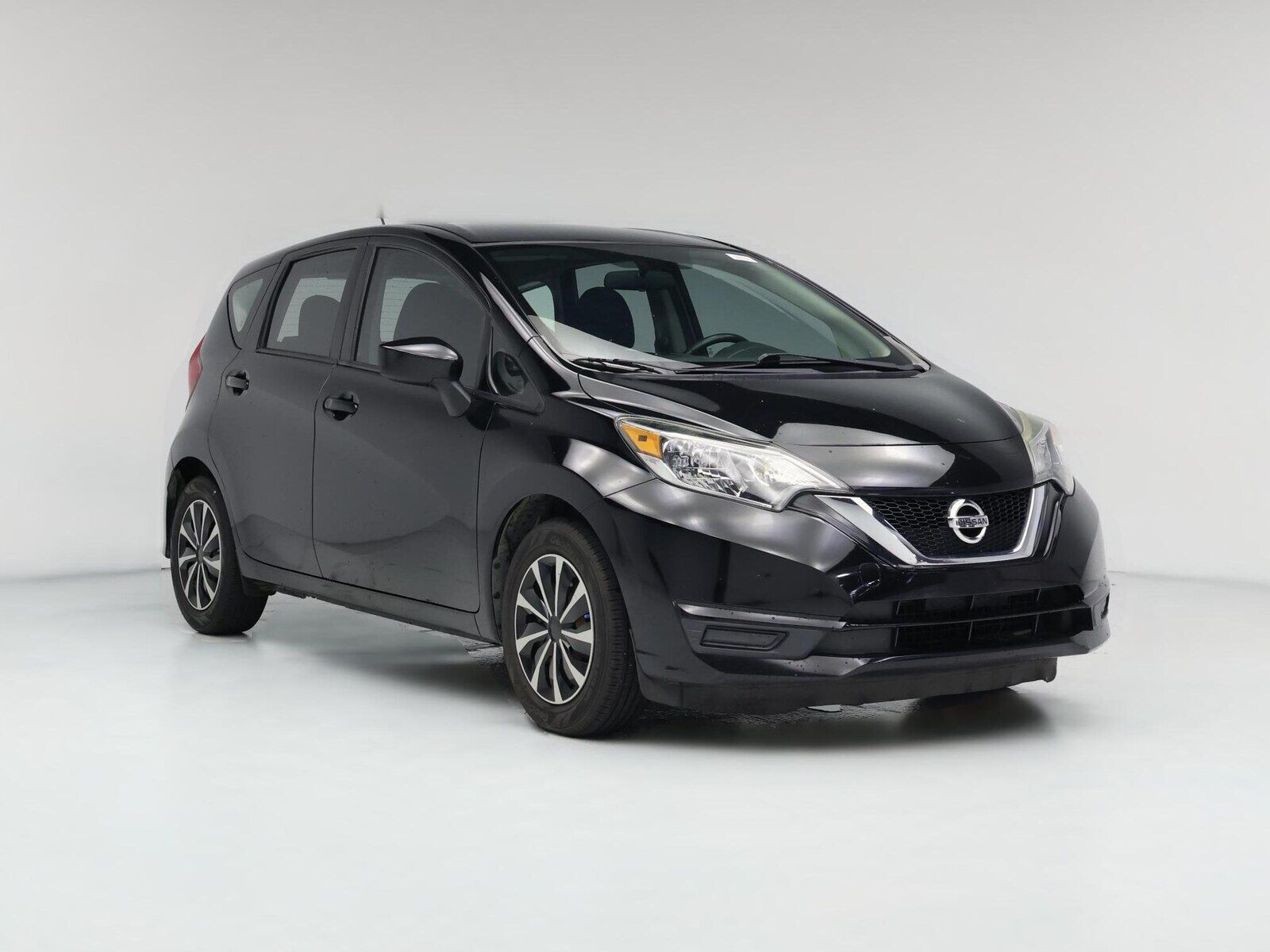 2017 NISSAN Versa