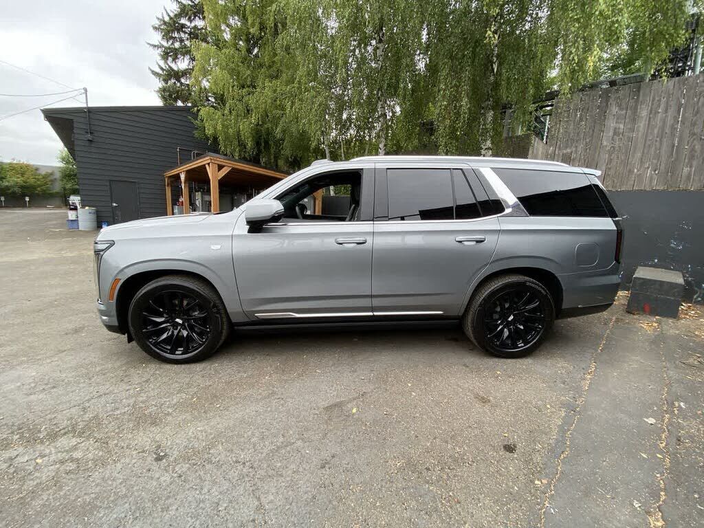 2025 CADILLAC Escalade