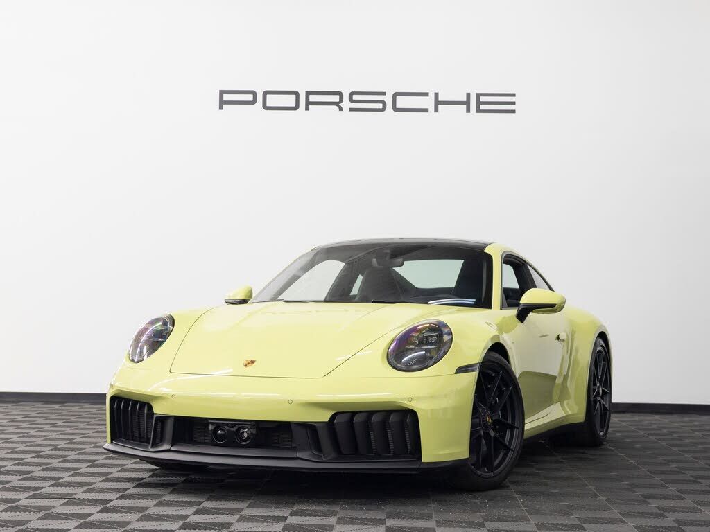 2025 PORSCHE 911