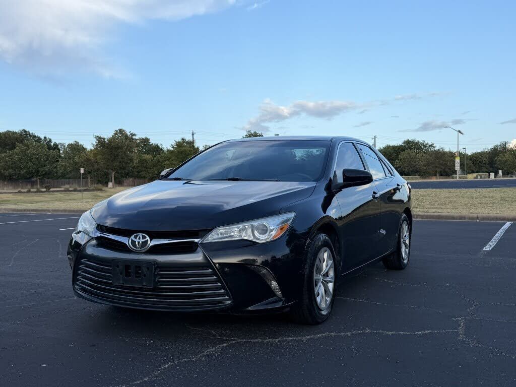 2017 TOYOTA Camry