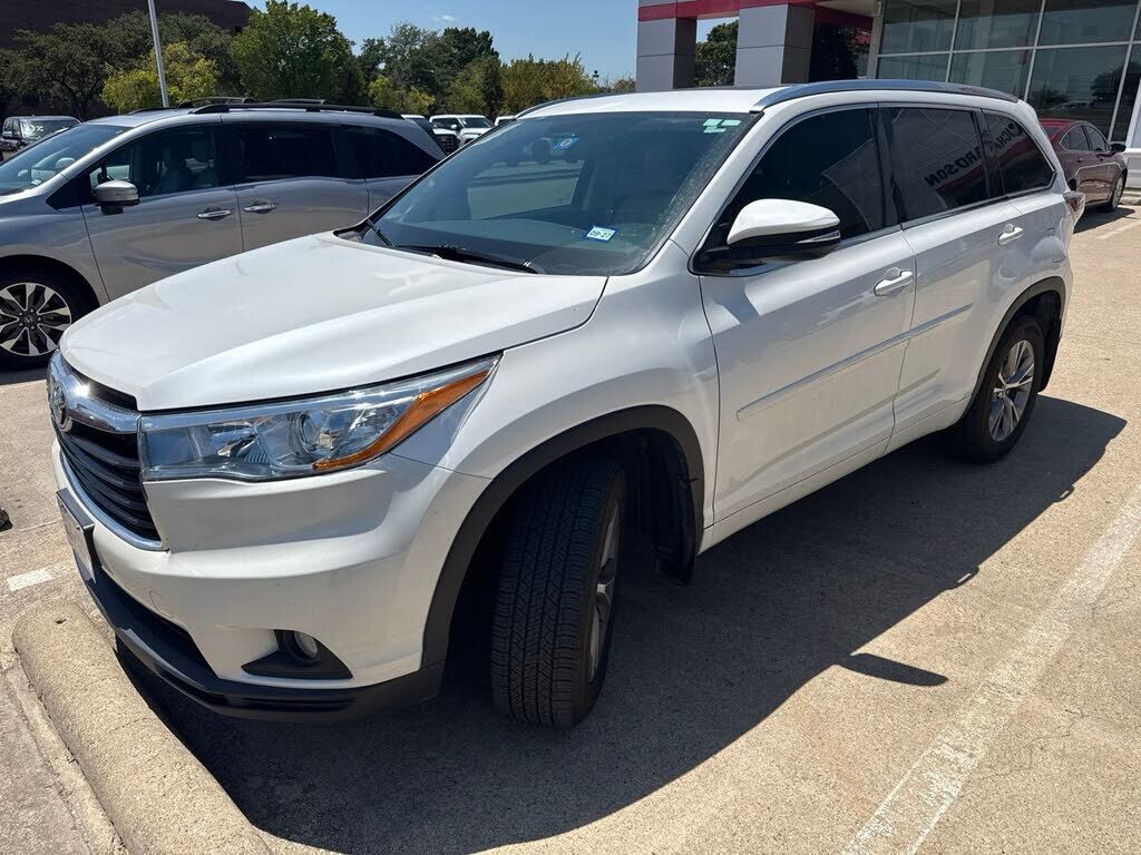2015 TOYOTA Highlander
