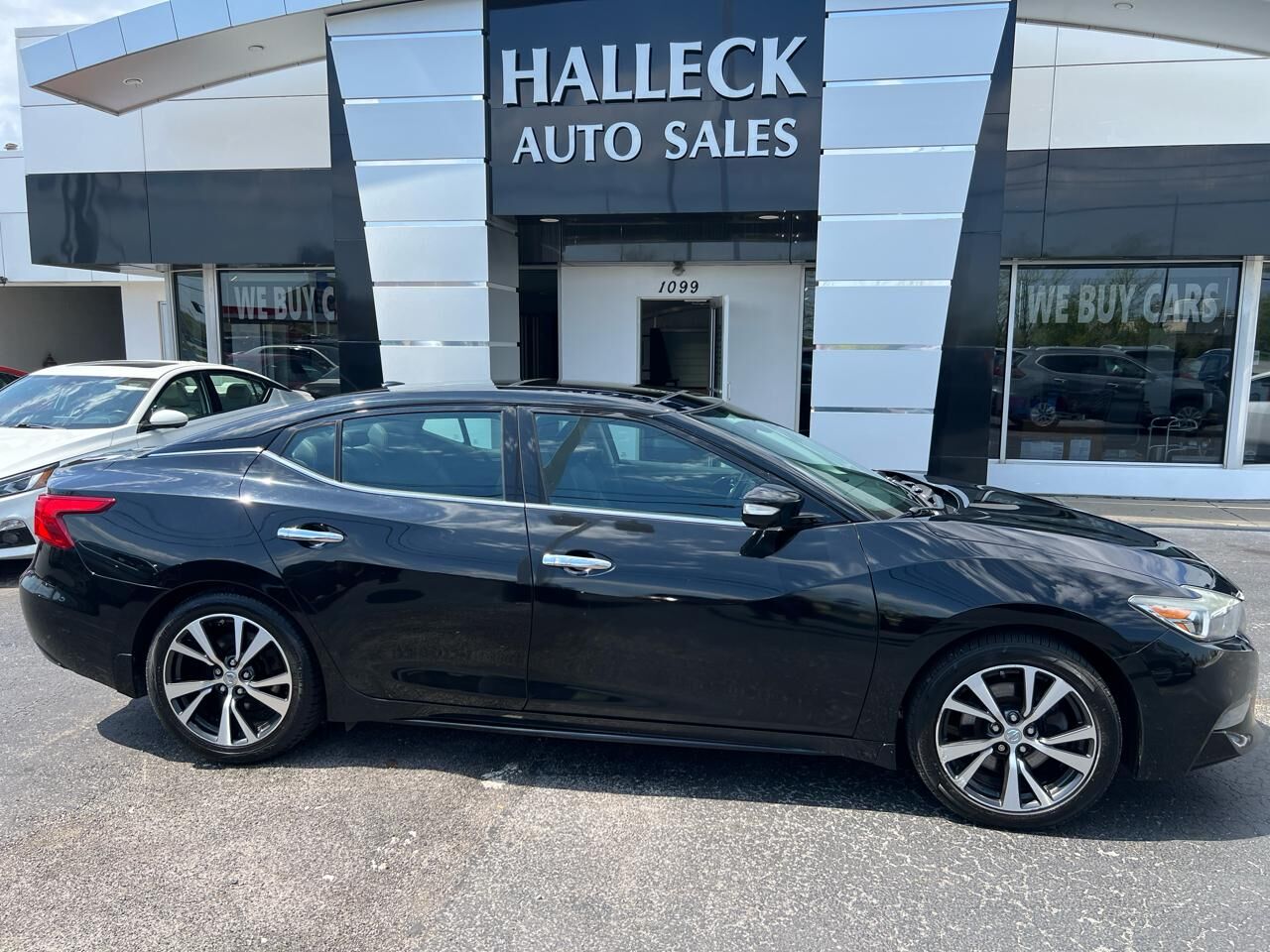 2017 NISSAN Maxima