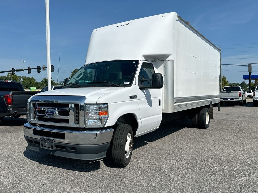 2022 FORD E-450