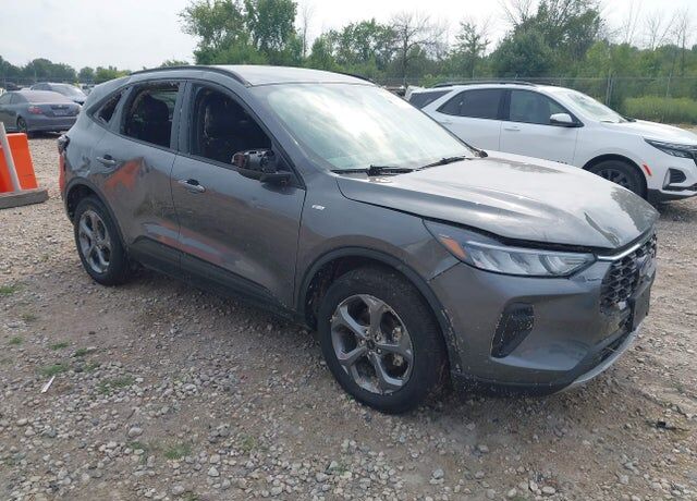2025 FORD Escape