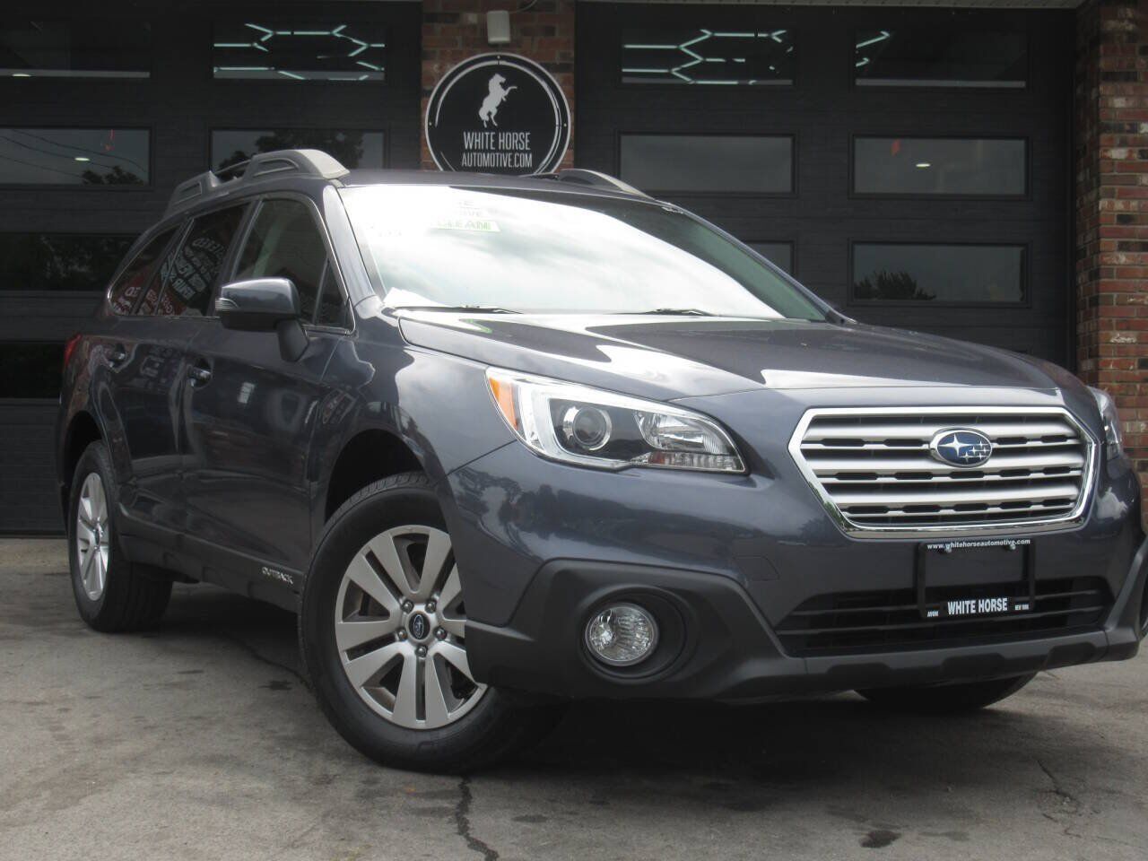 2017 SUBARU Outback