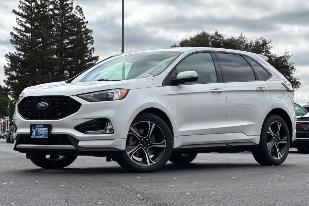2023 FORD Edge