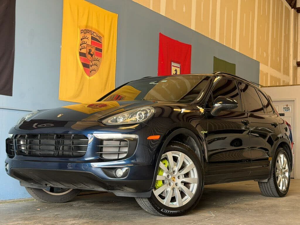 2016 PORSCHE Cayenne