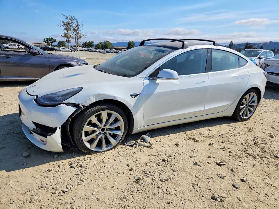 2018 TESLA Model 3
