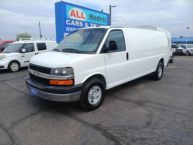 2017 CHEVROLET Express