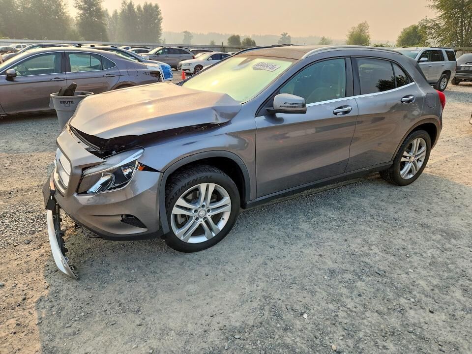 2016 MERCEDES-BENZ GLA-Class