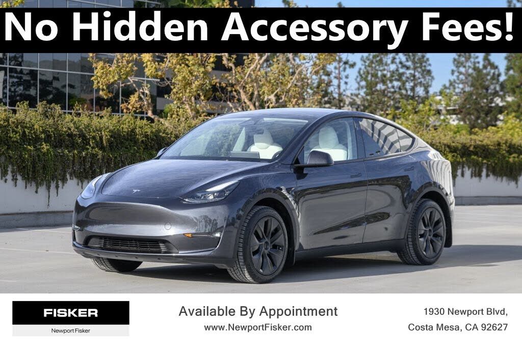 2024 TESLA Model Y